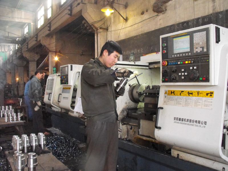 加工现场 数控车床加工